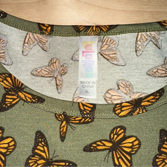 LuLaRoe XL Monarch Butterfly Irma Top and TC Leggings Set New Without Tags - Picture 3 of 8